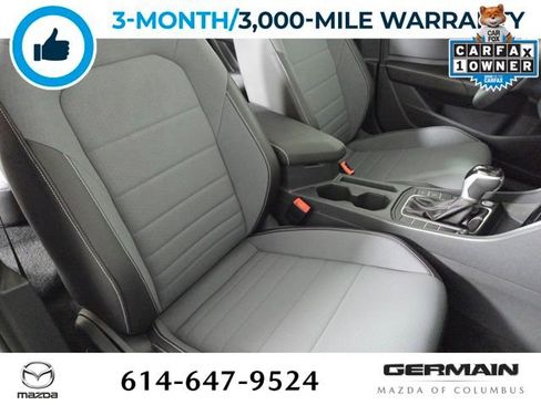 Used 2025 Volkswagen Jetta SE w/ Sunroof Package image 27