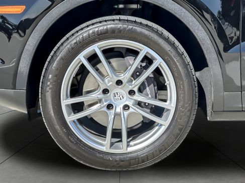 Used 2019 Porsche Cayenne image 26