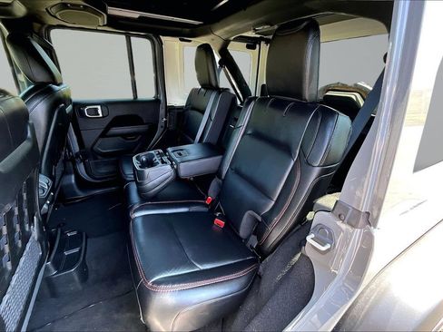 Used 2021 Jeep Wrangler Unlimited Rubicon AWD/4WD image 17