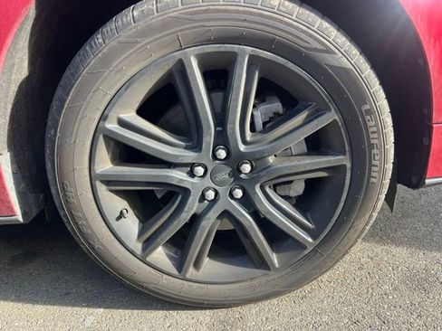 Used 2022 Ford Edge ST-Line image 4