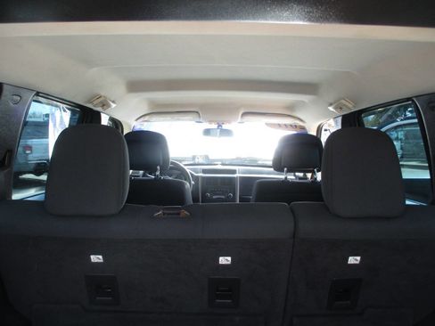 Used 2011 Jeep Liberty Sport image 39