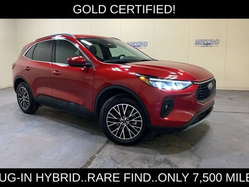 Used 2026 Ford Escape SE FWD image 1