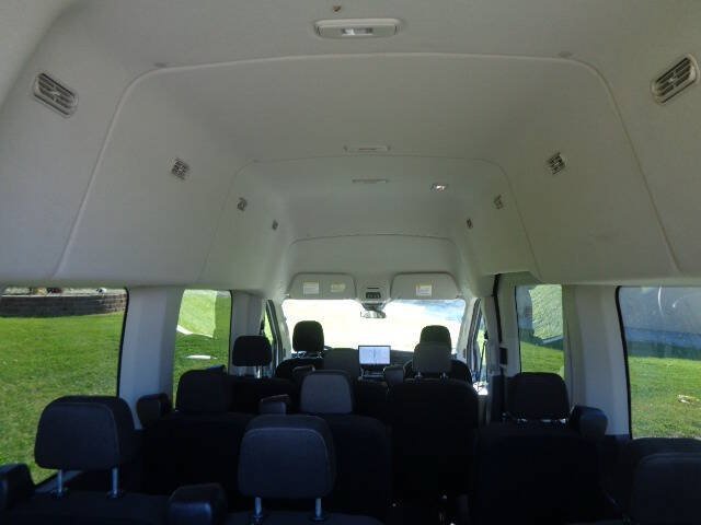 Used 2025 Ford Transit 350 XLT RWD image 6
