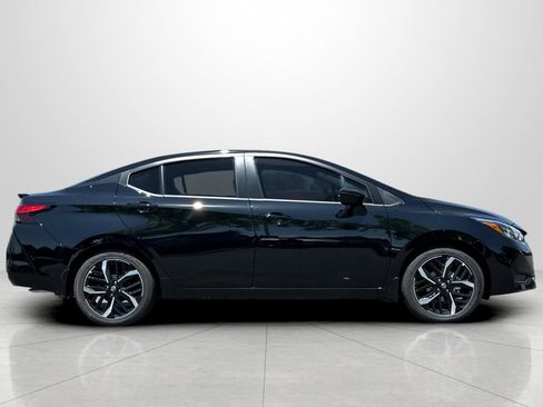 Used 2025 Nissan Versa SR w/ Trunk Package image 4