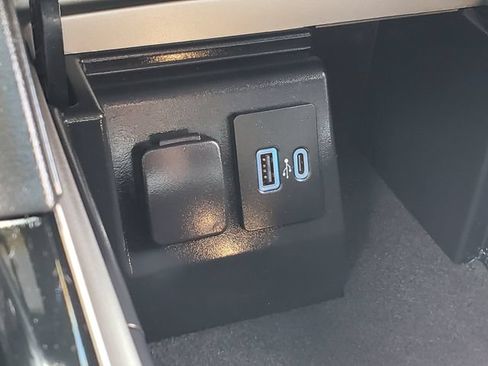 Used 2023 Ford Explorer ST w/ Equipment Group 401A AWD/4WD image 23