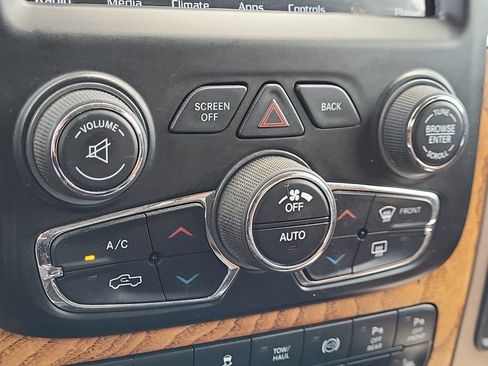 Used 2018 RAM 2500 Longhorn AWD/4WD image 30