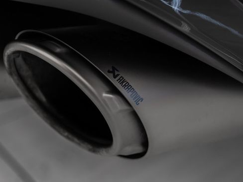 Used 2025 Lamborghini Urus SE AWD/4WD image 36