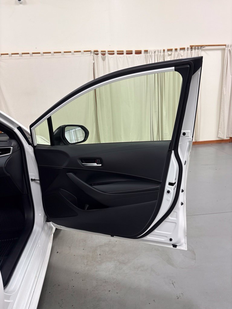 Used 2026 Toyota Corolla SE FWD image 27