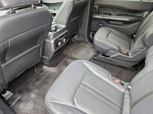 Used 2023 Ford Expedition Platinum image 13