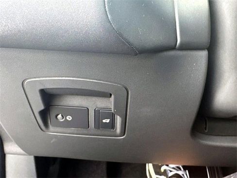 New 2026 Land Rover Range Rover Velar Dynamic SE image 27