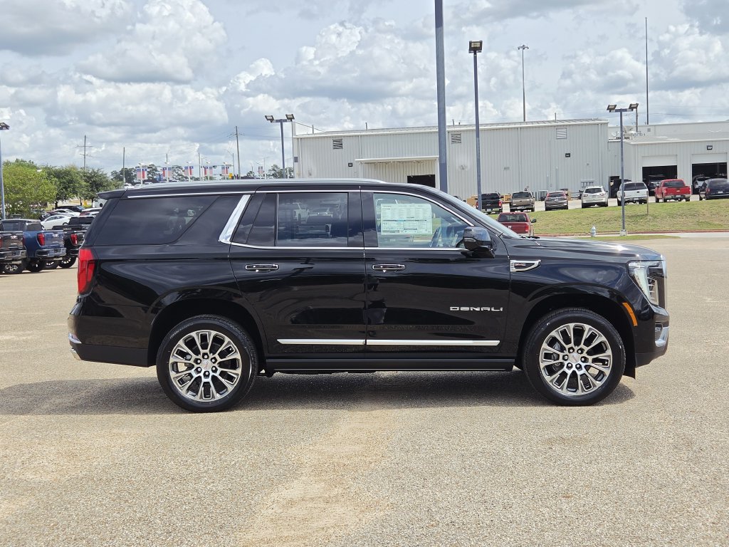 New 2026 GMC Yukon Denali w/ Denali Reserve Package RWD image 4