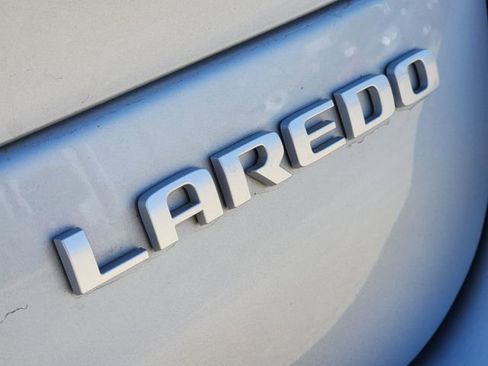 Used 2024 Jeep Grand Cherokee L Laredo image 7