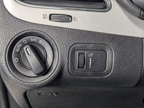 Used 2020 Dodge Journey SE w/ SE Popular Equipment Group FWD image 12