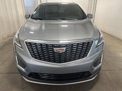 Used 2023 Cadillac XT5 Premium Luxury AWD/4WD image 2