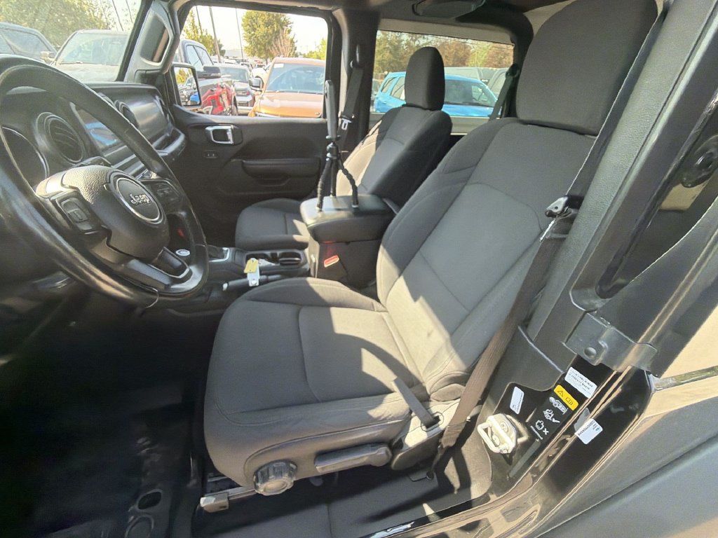 Used 2022 Jeep Wrangler Sport AWD/4WD image 8