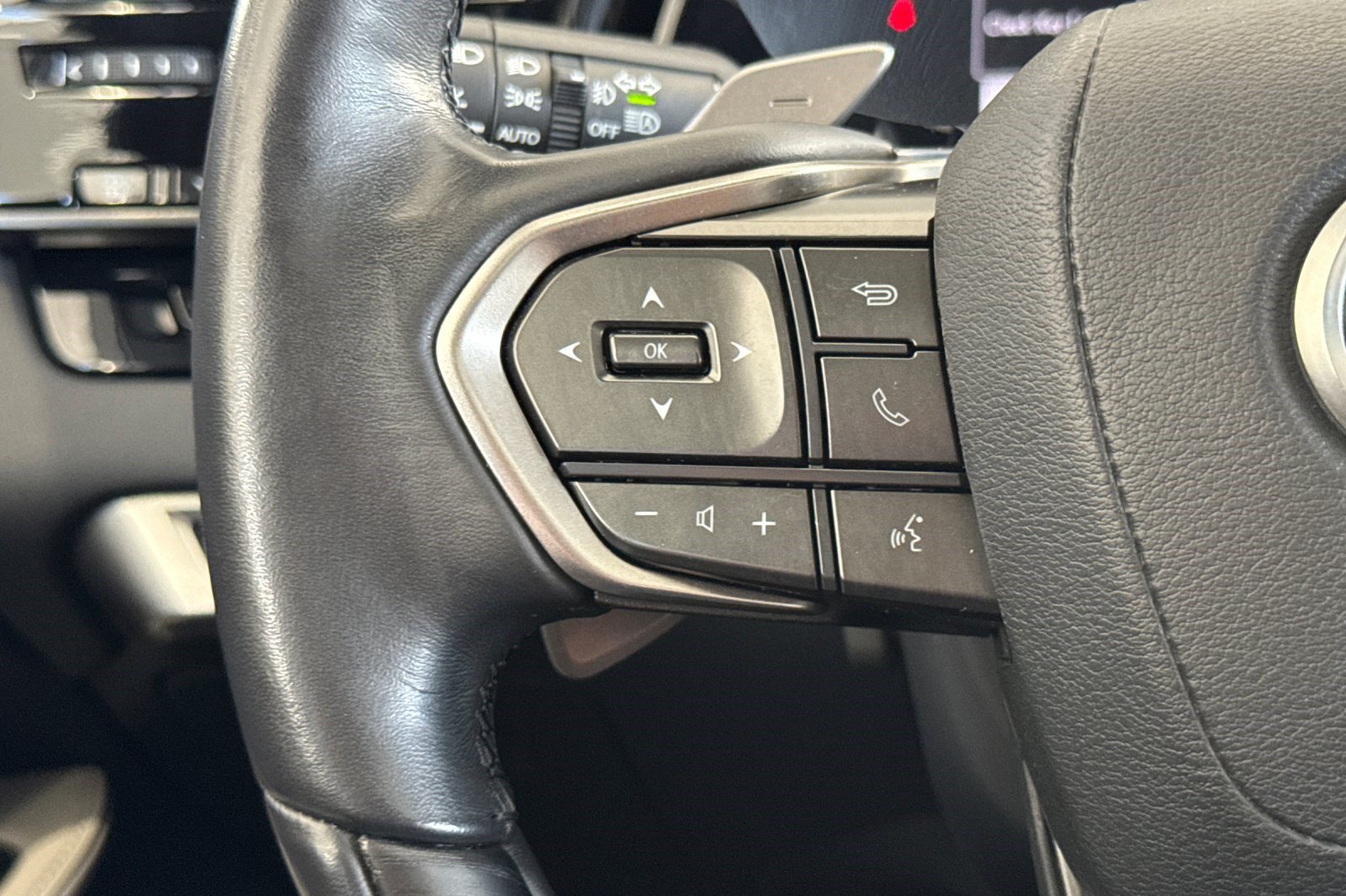 Used 2024 Lexus RX 350 Premium w/ Cold Area Package FWD image 31