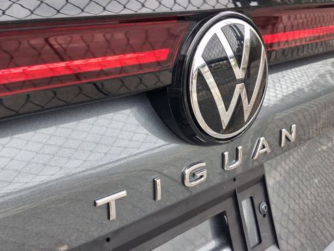 New 2026 Volkswagen Tiguan SE AWD/4WD image 9