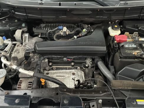 Used 2017 Nissan Rogue SV AWD/4WD image 8