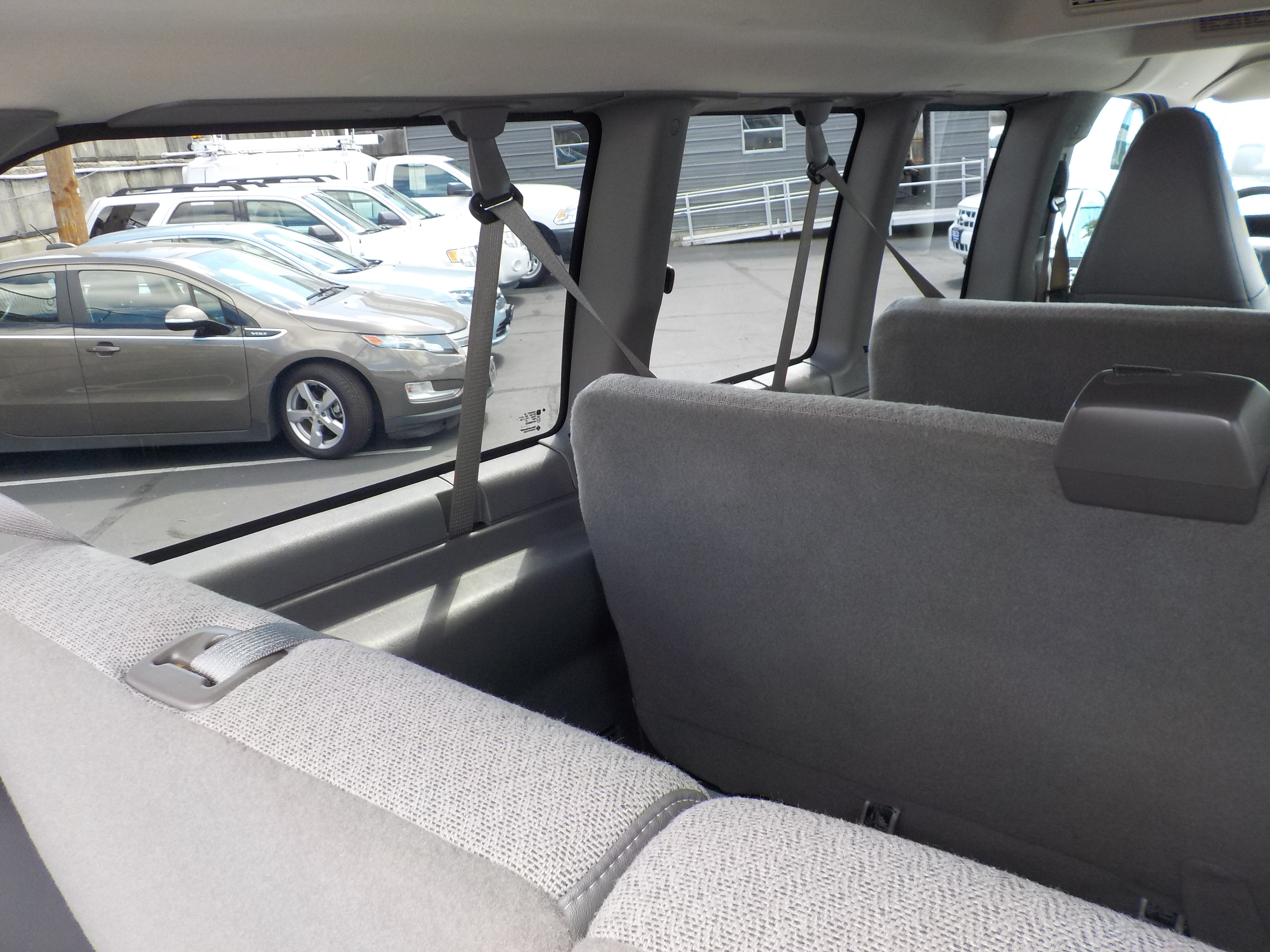 Used 2017 Chevrolet Express 3500 LT w/ LT Preferred Equipment Group RWD image 18