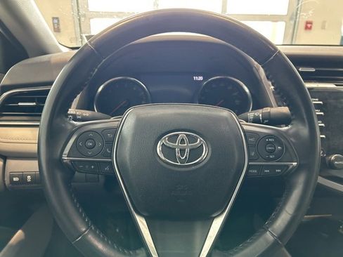 Used 2019 Toyota Camry XSE image 10