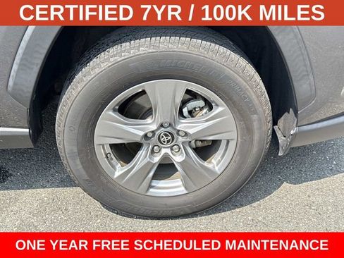 Used 2024 Toyota RAV4 XLE AWD/4WD image 7