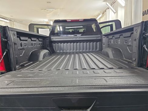 Used 2024 Chevrolet Silverado 2500 Custom w/ Custom Value Package image 15