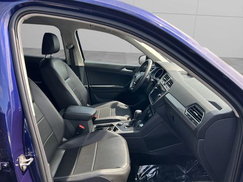 Used 2021 Volkswagen Tiguan SE image 11