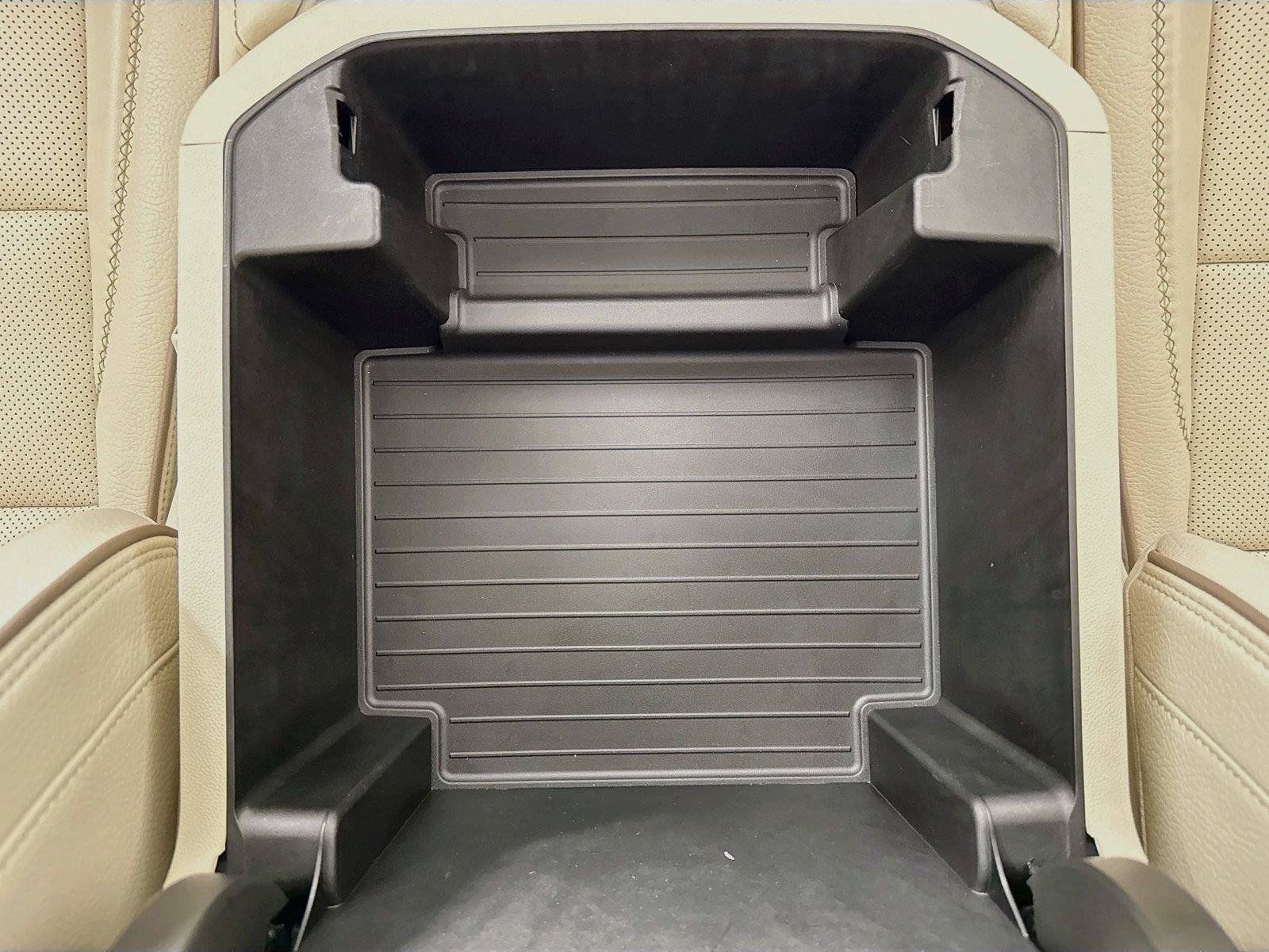Used 2024 GMC Yukon XL Denali AWD/4WD image 33