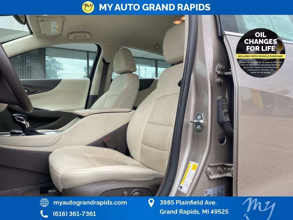 Used 2024 Chevrolet Malibu LT FWD image 12
