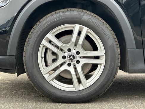 Used 2023 Mercedes-Benz GLB 250 4MATIC image 26