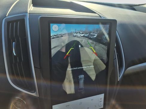 Used 2024 Ford Edge SEL w/ Convenience Package image 14