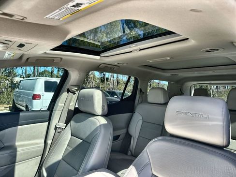 Certified 2023 GMC Acadia Denali w/ Denali Ultimate Package image 19