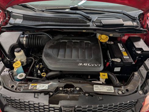 Used 2016 Dodge Grand Caravan SXT FWD image 53
