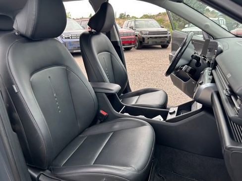 Used 2024 Hyundai Kona Limited image 14