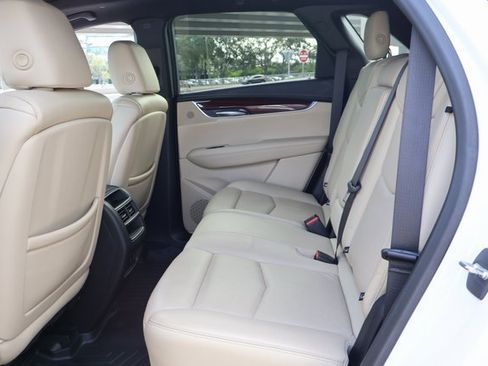 Used 2019 Cadillac XT5 Luxury image 12