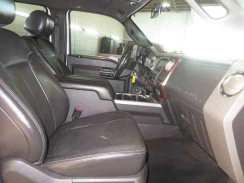 Used 2012 Ford F350 Lariat w/ Chrome Pkg image 32