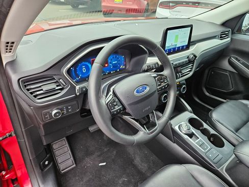 Used 2022 Ford Escape SEL w/ Technology Package FWD image 21
