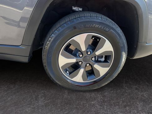 Used 2023 Jeep Grand Cherokee 4WD 4xe image 8