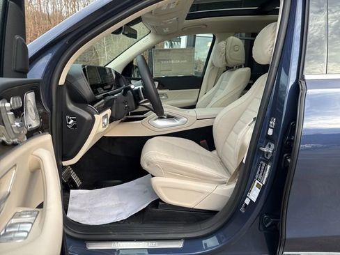 New 2026 Mercedes-Benz GLS 450 4MATIC image 22