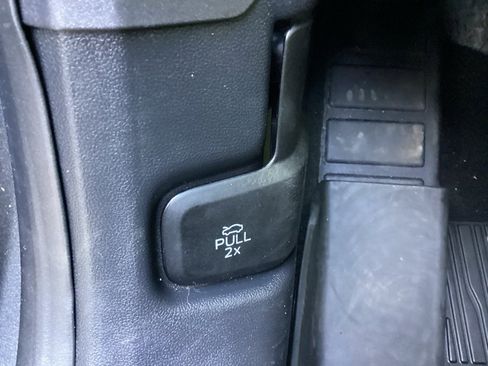 Used 2020 Ford Escape S image 62