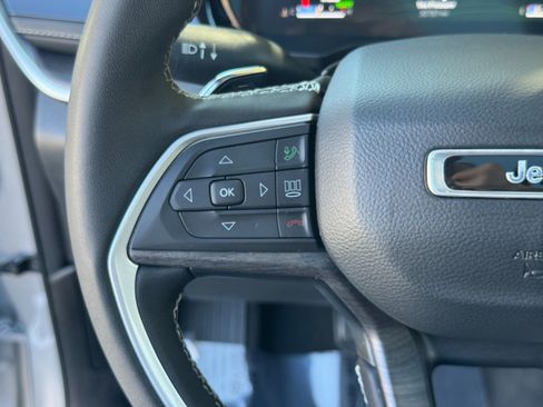 Used 2022 Jeep Grand Cherokee Limited 4xe image 28