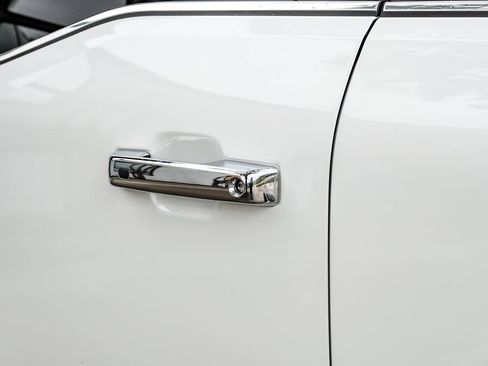 Used 2024 Ford F350 Platinum image 40