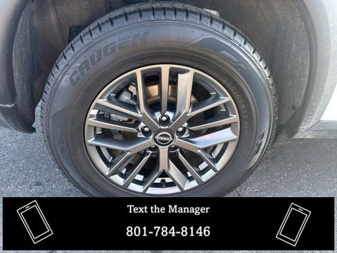 Used 2023 Nissan Rogue S image 9