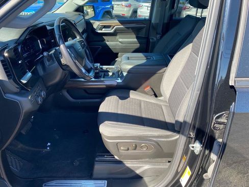 Used 2022 Chevrolet Silverado 1500 RST w/ Max Trailering Package AWD/4WD image 9
