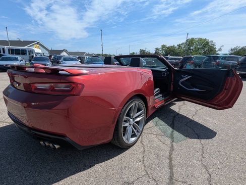 Used 2017 Chevrolet Camaro LT RWD image 11