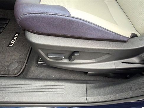 New 2026 Nissan Leaf SV+ image 21