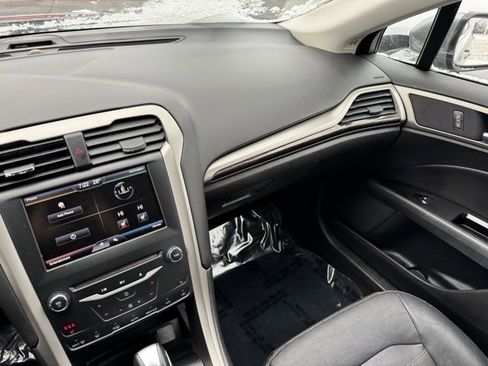 Used 2013 Ford Fusion SE image 21