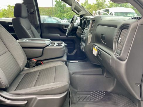 Used 2024 Chevrolet Silverado 1500 Custom Trail Boss AWD/4WD image 15