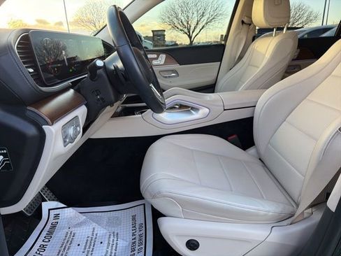 Used 2023 Mercedes-Benz GLS 450 4MATIC image 20
