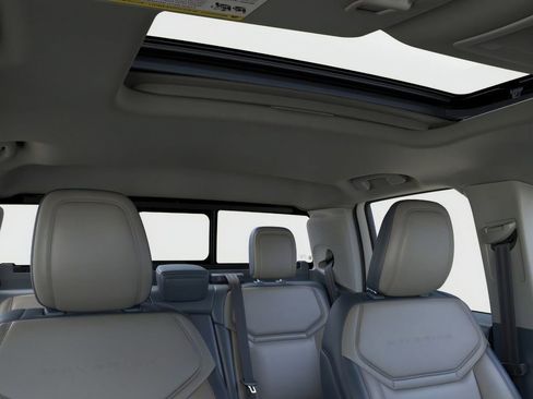 New 2025 Ford Maverick Lariat w/ 4K Tow Package image 37